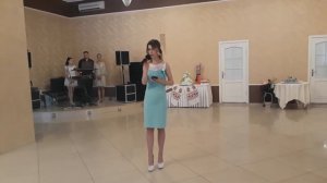 Дружка на свадьбе хорошо поет