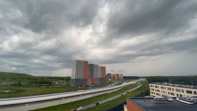 Timelapse of thunderclouds in Moscow. Таймлапс грозовых кучевых облаков ⛈ смотреть онлайн