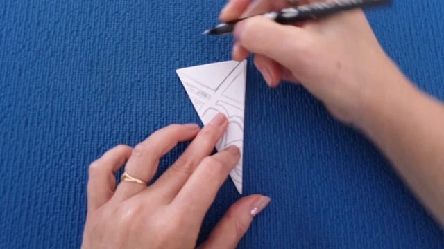 Как просто вырезать красивую снежинку из бумаги. Как вырезать снежинки из бумаги.Узоры для снежинок
