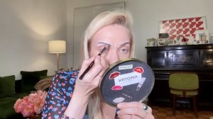 Елена Крыгина Красим брови дома