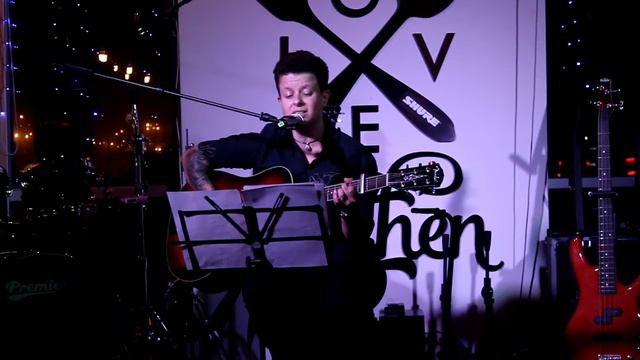 Анна Герман - Сумерки ( кавер Анна Шевченко ) ( Арт-кафе " Open Kitchen" Полтава 10,11,2018 ) смотреть онлайн