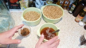 Овсяный квас на меду с изюмом. Напиток, который заменит тебе утренний кофе.