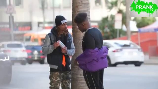 ПРАНК. БРАТОК ТЕБЯ БАХНУТЬ  (ПРАНК В ГЕТТО)