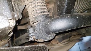 Работа переднего стабилизатора на изношенных втулках Toyota Land Cruiser Prado 150