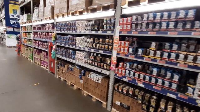 Продуктовый гигант METRO кэш энд керри в России остался без клиентов 2020 год. смотреть онлайн