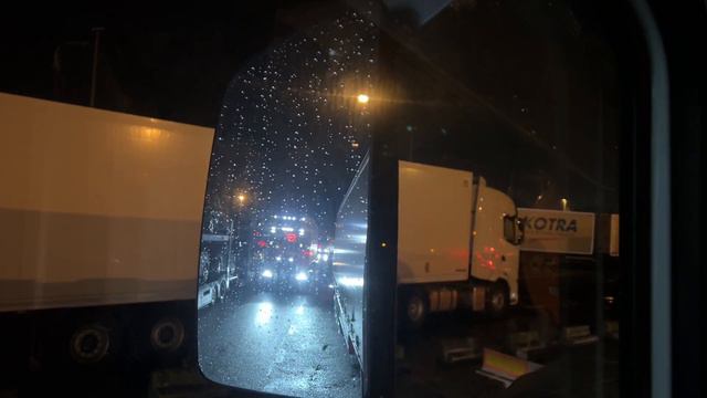 Сложная погрузка паллетами / Долгожданные выходные / Штурмовое предупреждение в Бельгии смотреть онлайн