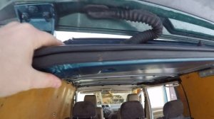 Mercedes Vito w638 Как сделал из пассажира фургон.Не открывается капот!
