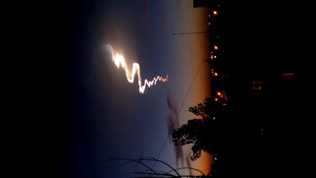 Шлейф,после пуска ракеты! смотреть онлайн