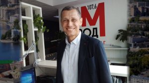 А вот и Юрий Борзаковский до нас добежал! Узнали героя афинской Олимпиады?