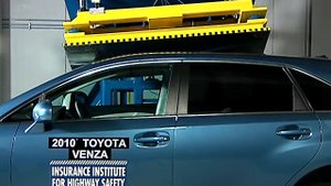 Toyota Venza roof strength crash test iihs