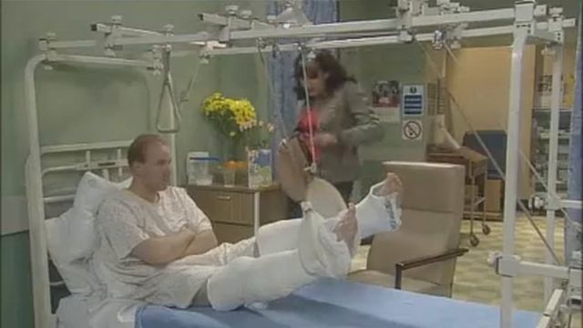 Tim Vine's Feet (The Sketch Show) смотреть онлайн