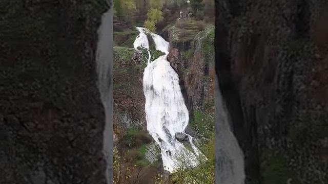 Армения Джермукский водопад