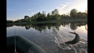 Открытие летнего сезона! Рыбалка с лодки на пруду.