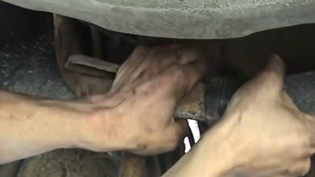 Gas Tank Filler Pipe Replacement - 1999 Toyota Tercel CE 1.5L смотреть онлайн