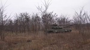 Минобороны России публикует кадры боевой работы экипажей танков Т-72