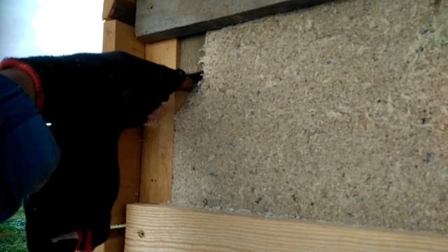 Как минвату закрепить? Каркас, опилки и вопрос специалистам.
