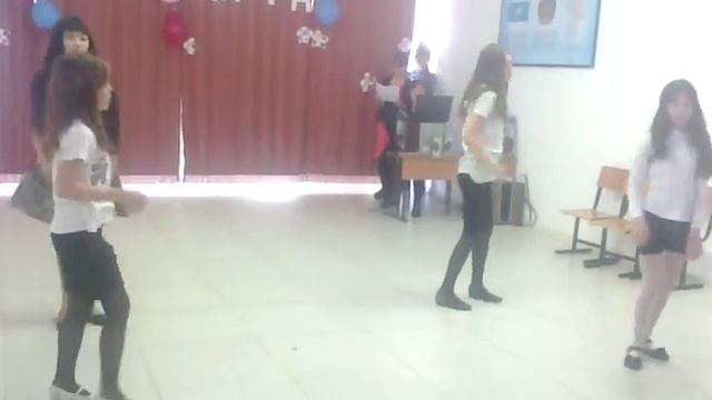 танец вока вока 8 марта в школе смотреть онлайн