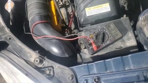 Машина плохо заводится через пол часа.