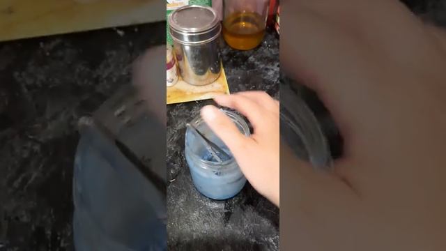 как очистить стол , банку или юбку от воска смотреть онлайн