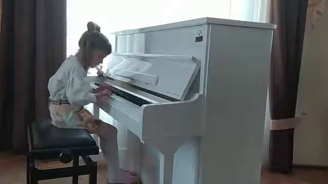 Різник Софія
"Спи малюк" англійська народна пісня смотреть онлайн