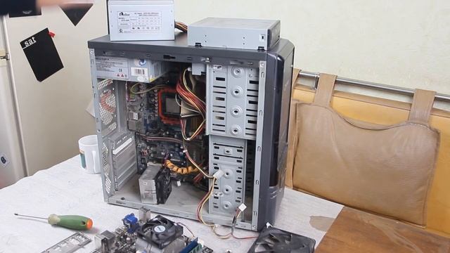 КОМПЬЮТЕР В ПОДАРОК ОТ БЫВШЕГО ШКОЛЬНИКА ! ДОБРО СБОРКА ПК ДЛЯ УЧИТЕЛЯ ИНФОРМАТИКИ ! смотреть онлайн