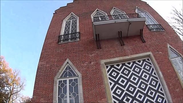 296. ЕКАТЕРИНИНСКИЙ САД С ЮЛЕЙ. ПУШКИН. САНКТ-ПЕТЕРБУРГ. МОЖНО Я СПРЯЧУСЬ? смотреть онлайн