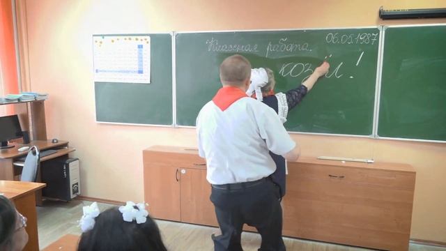 Подарок родителей выпускникам 2018. Школа 64 г. Рязани. смотреть онлайн