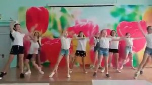 Не имей сто рублей,  а имей сто друзей!