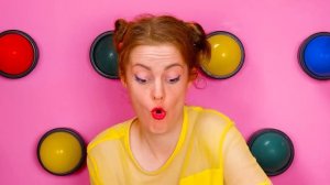 1000 загадочных кнопок и только одна тебя спасет | Сумасшедший челлендж от Fun Challenge