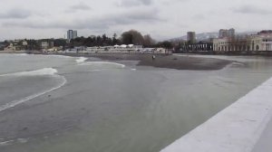 Сочи, волны на море, зима