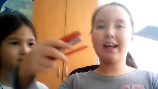 Мне купили новый степлер красного цвета и мы будем вместе проверять старый степлес смотреть онлайн