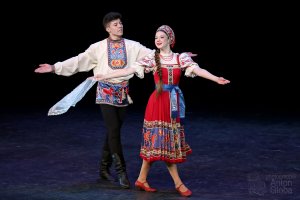 "Русский танец", Ансамбль "Ритмы детства". "Russian dance", Ensemble "Rhythms of childhood".