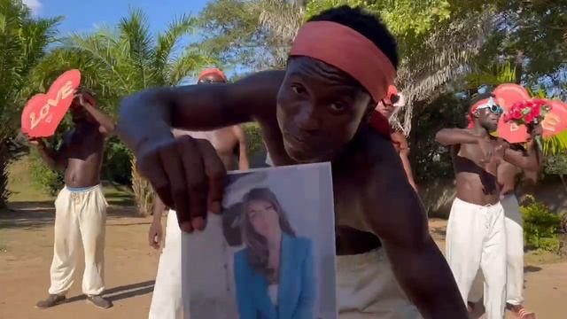 Поздравление из АФРИКИ для ДЕВУШКИ смотреть онлайн