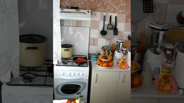 Приготовление яичницы с помидорами. Продолжение 1 смотреть онлайн