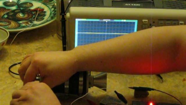 электроэнергия по одному проводу на цилиндр. МГД смотреть онлайн