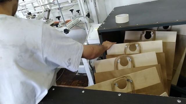 Печать крафт пакетов шелкографией