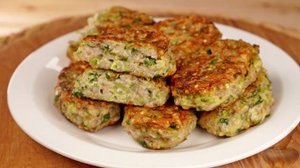 Хороши и без гарнира.)
ГРЕЧАНИКИ С КАБАЧКАМИ