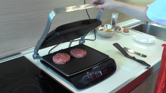 Бифштекс с яйцом на электро гриле GFGRIL (GF-220 Rosso) смотреть онлайн