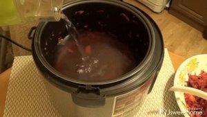 Вкуснющий борщ с фасолью в мультиварке Redmond