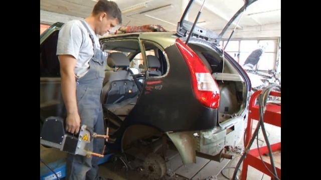 Замена заднего крыла на Калине смотреть онлайн