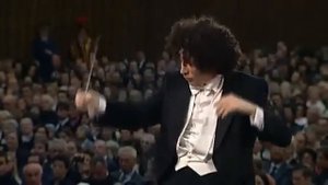 Gustavo Dudamel Dvorak Symphony no 9 4th movement Allegro con fuoco.