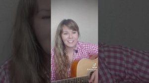 У бабушки под крышей сеновала на гитаре