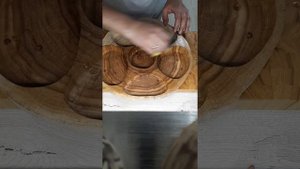 Менажница из спила дуба итог, обработка маслом