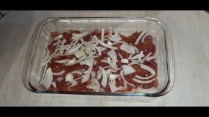 Мясная слоенка в духовке. блюда из мяса.  мясо в духовке рецепт.