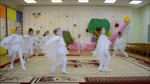 Танцевальный коллектив старшая группа "Задоринки" - танец "Летите, голуби"