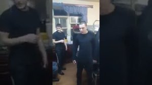 Тюремная лирика парень читает на зоне