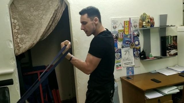 Укрепляем кисти рук с помощью тренировочной резины(жгута) ЧАСТЬ 1. Strong George смотреть онлайн