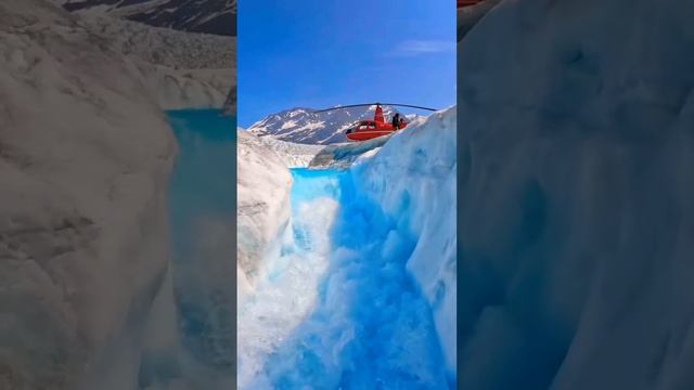 🌎 Где то далеко на севере...Течет голубая вода через лёд 😍Необычное зрелище , да? 🔥