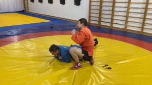 #48 ПЕРЕВОРОТ НОГАМИ на удержание ЧЕМПИОНА по САМБО и ДЗЮДО Владислава Мацкова. Школа самбо Sambi.st