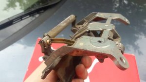 Ауди С4 авант. Ручка двери багажника.